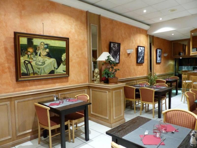谢尔河畔塞勒 Le Lion D'Or酒店 外观 照片